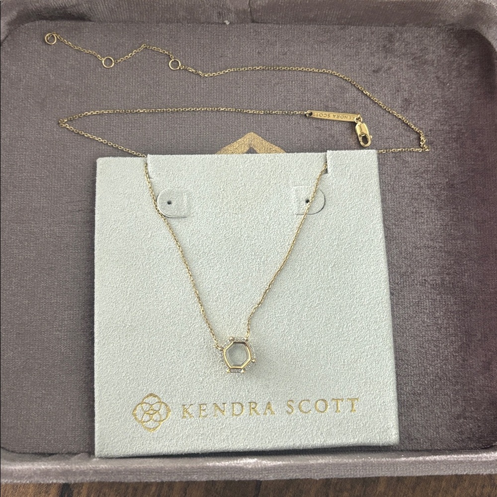 Kendra Scott Demi-Fine Davis Necklace - Picture 3 of 3